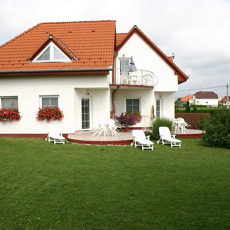 Doina Apartman ザラカロシュ エクステリア 写真